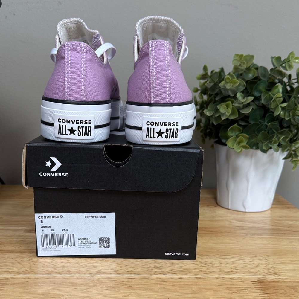 Converse Low Top Sneakers Lavender Canvas - Picture 3 of 6